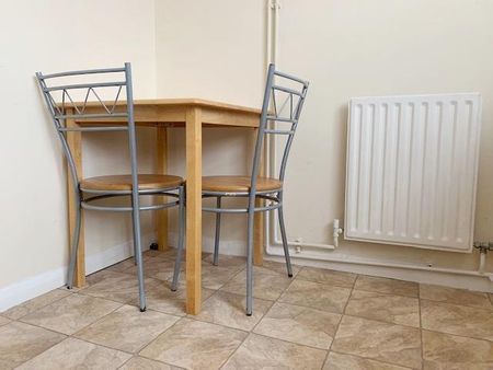 Pratt Avenue, Peterborough - Photo 2