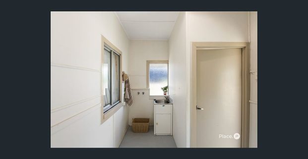 Charming Character Cottage in a Prime Bayside Pocket - Photo 1