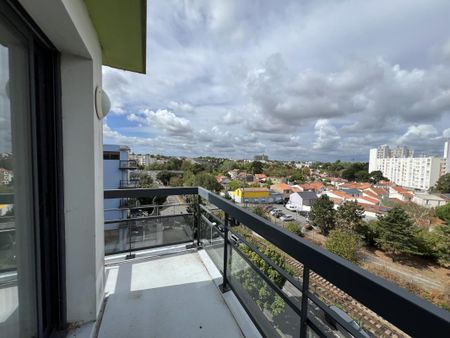 Location Appartement 4 pièces 84m² REZE 44400 - Photo 5