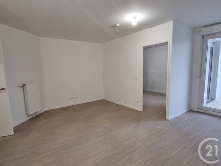 Location Appartement 2 pièces 43m² SAVIGNY LE TEMPLE 77176 - Photo 5