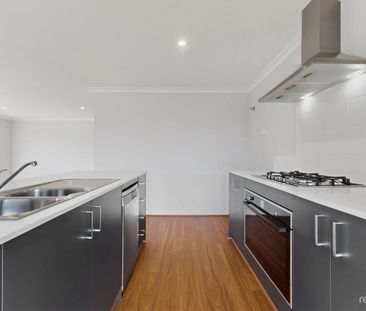 6 Bibra Wy, South Yunderup, WA 6208 - Photo 3