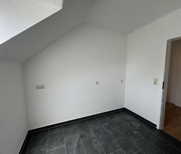 Perfekter Rückzugsort: Moderne 3-Raum-Wohnung mit Balkon - Photo 6