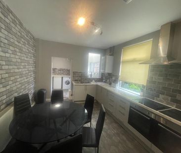 1 bedroom in a house share to rent - Photo 5