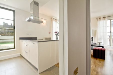 1 Bed Flat, The Circle, SE1 - Photo 4