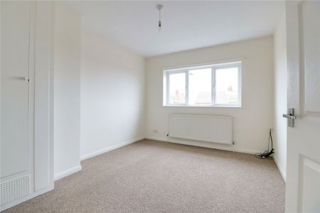 West Grove, Barton-upon-Humber, Lincolnshire, DN18 5AG - Photo 4