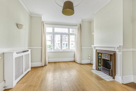 4 bedroom terraced house to rent - Photo 5