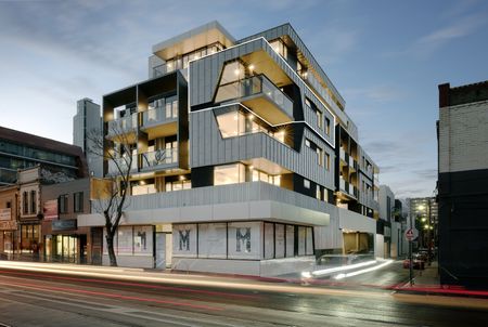 Customised Light-filled Living in the Heart of Prahran - Photo 4