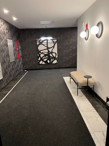 1 Av. Viger O., Montréal - Photo 2