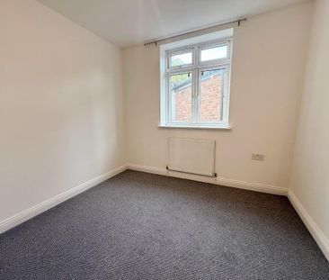 2 bedroom ground floor flat to rent - Photo 5