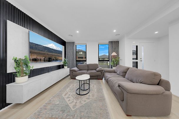 Stylish and conveniently located! - Photo 1