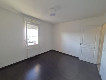 Location Appartement 2 pièces 37m² DECINES CHARPIEU 69150 - Photo 3