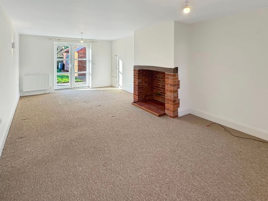 Bramley House, Bucklesham, Ipswich - Photo 1