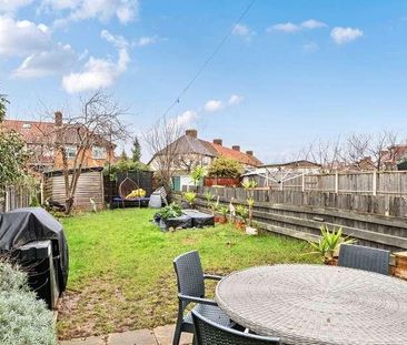 Valence Wood Road, Dagenham, RM8 - Photo 4