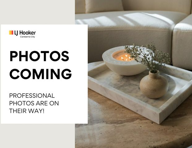 Charming Three Bedroom Home in Sought-After Hackett! - Photo 1