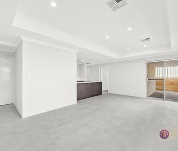 Stylish Brand-New Living in the Heart of Byford - Photo 3