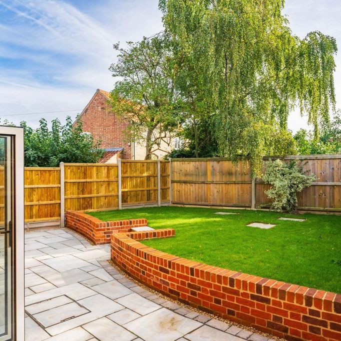 3 bedroom detached house to rent - Photo 1