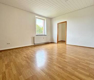 Ruhig gelegene Wohnung mit Garten & Garage in Hartmannsdorf bei Che... - Photo 3