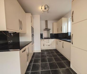 4 bedroom maisonette to rent - Photo 3