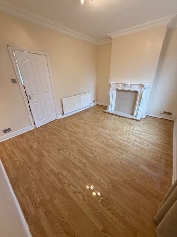 2 Bed Terraced House, Northfield Place, LS26 - Photo 2