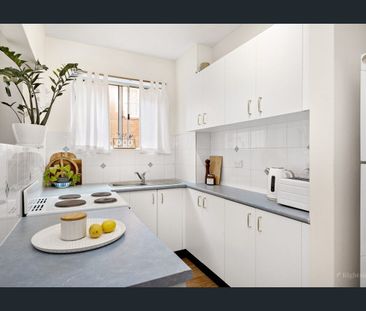 Light-Filled Modern Living Moments from Freshwater Village - Photo 5