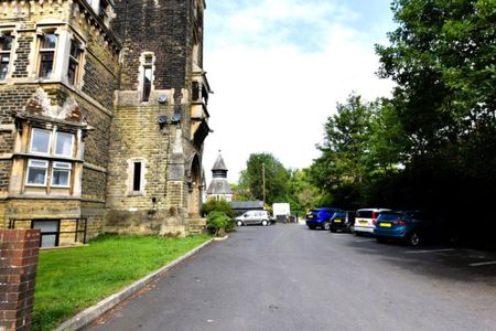 1 bedroom Studio in Towers Flat 8, Leeds - Photo 5