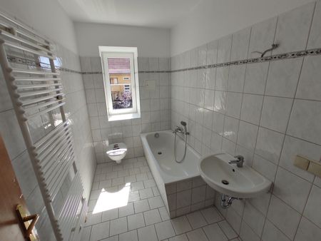 Attraktive 3-Raum-Wohnung mit 70 m² in der Lauestraße 6, Magdeburg - Photo 5