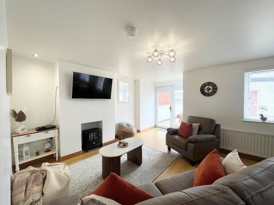 Apt 7, HOLIDAY LET, Peninsula Apartments, Causeway Street, Portrush, BT56 8AB - Photo 1