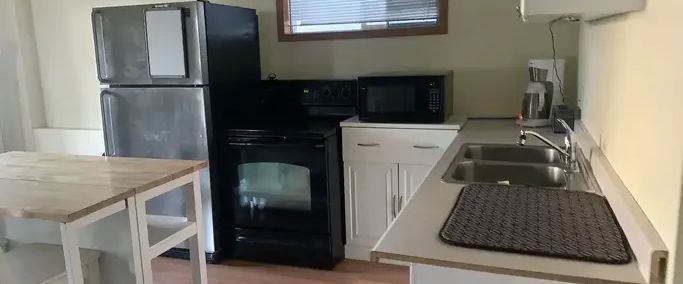 Walkout Basement for Rent | Calgary - Photo 1