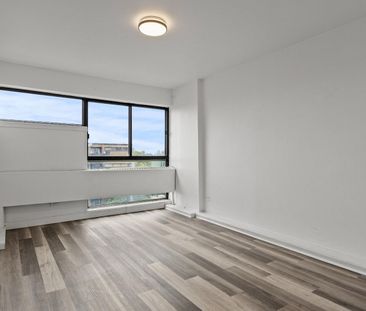 2900 Chemin de la Côte-de-Liesse, Montréal, QC - Photo 3