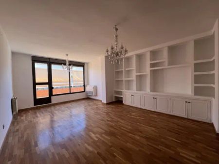 Dúplex en alquiler en Calle San Antón, cerca de Calle de Alhamar - Photo 2