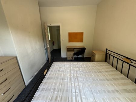 Kitchener Street, Huntington Road - P1098 - Photo 5