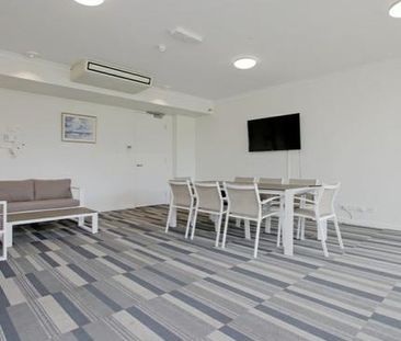 Stunning 1X1 Part-Furnished Apartment with Breathtaking Views - Photo 3