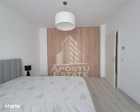 Apartament de inchiriat 3 camere, 2 bai si parcare, bloc nou,Aradului - Fotografie 4