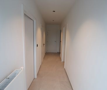 Gerenoveerd appartement op de 1ste verdieping met ruim terras (ca 7... - Photo 3