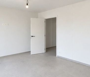 Appartement te huur in Genk voor € 1.150 met 1 slaapkamer - Photo 3