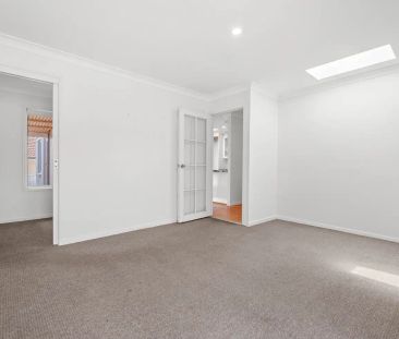“Charming Family Home in Erina Awaits!” - Photo 6
