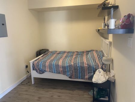 For Lease - 37 Grosvenor Street Unit# 1608, Toronto, Ontario - Photo 5