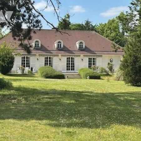 A LOUER EN MEUBLE MAISON FAMILIALE DANS LE QUARTIER DU BOIS SAINT DENIS A CHANTILLY - Photo 3