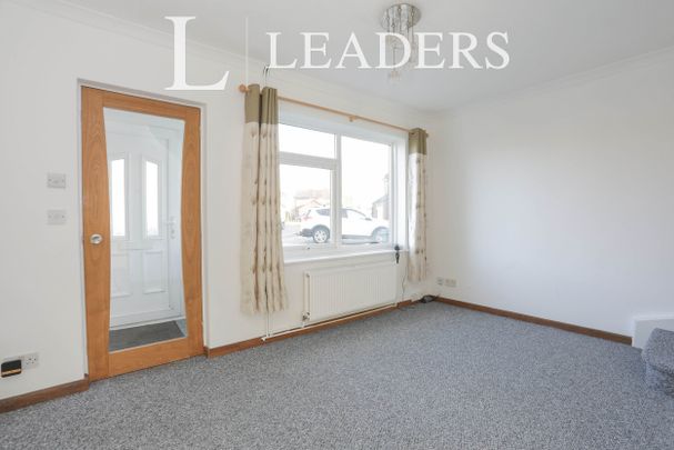 2 bedroom house to rent Wesel Avenue, Felixstowe, IP11 - Photo 1