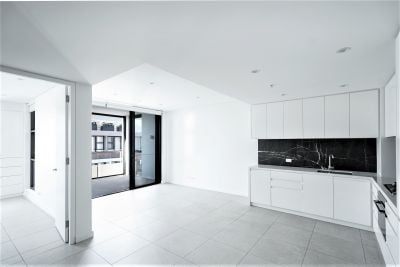 Luxury Living with Chatswood Convenience - Photo 3