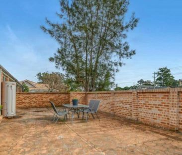 Spacious 3-Bedroom Duplex in Prime Location - Photo 6