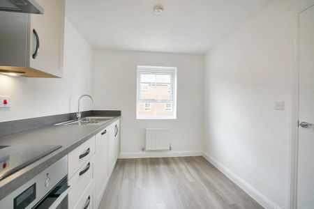 3 bedroom semi-detached house to rent - Photo 2