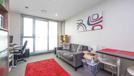 City-Central Apartment in The Beach - Photo 5