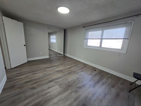 For Lease - 121 Purvis Crescent, Toronto, Ontario - Photo 4