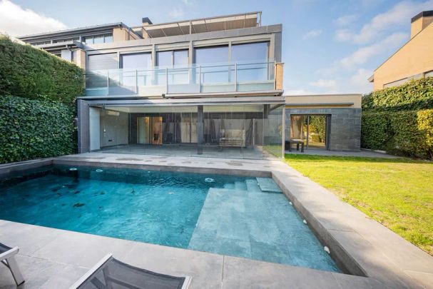 Alquiler de casa o chalet independiente en Calle de Agatha Christie - Photo 1