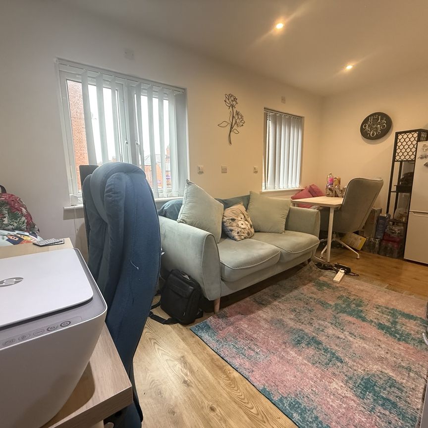 1 Bed Flat, Tyrrell House, LE3 - Photo 1