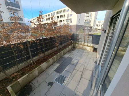 Große 3-Zimmer, EBK, TG-Platz, 2 Bäder, 2 Terrassen im Heiligkreuzviertel - Photo 2