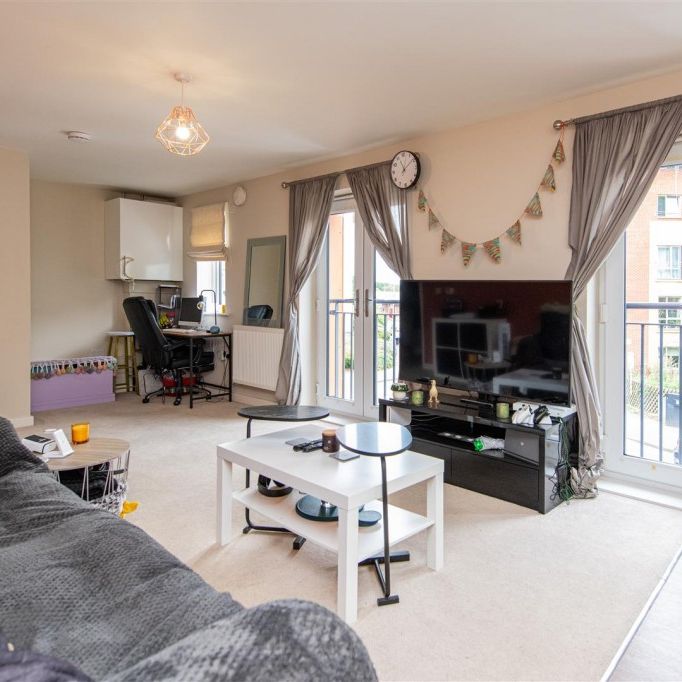 1 bed Flat To Let - Photo 1