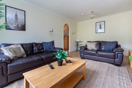 3 Bed Terraced House, Tarbert Walk, E1 - Photo 5