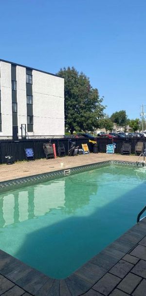 Spacieux appartement de 2 chambres à St-Jean - Photo 1